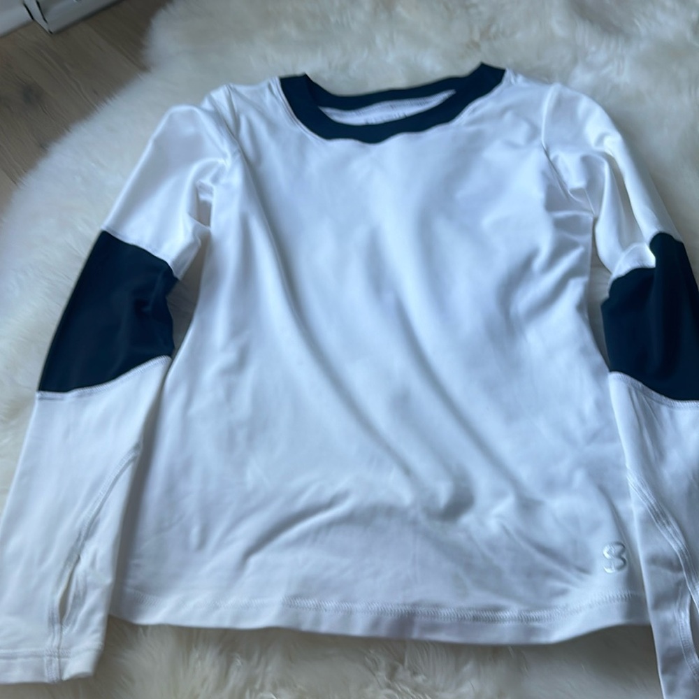 Sofibella XS white with black long sleeve tennis top